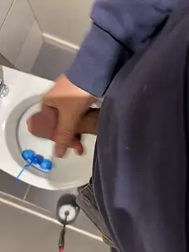 Snapshot of yannusgir33 chatting on February 2025 02:42:01 PM yannusgir33 online show from February 2025 02:42:01 PM