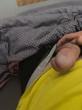 Snapshot of yannusgir33 chatting on March 2025 10:31:02 PM yannusgir33 online show from March 2025 10:31:02 PM