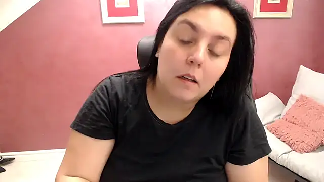 Snapshot of Wetandnaughtyxx chatting on September 2025 07:08:01 AM Wetandnaughtyxx online show from September 2025 07:08:01 AM