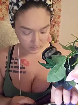 Snapshot of Jinyxx3 chatting on March 2025 06:33:01 PM Jinyxx3 online show from March 2025 06:33:01 PM