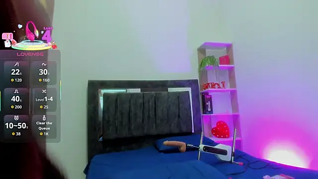 Nicol TransGirl online show from April 2026 05:18:02 AM