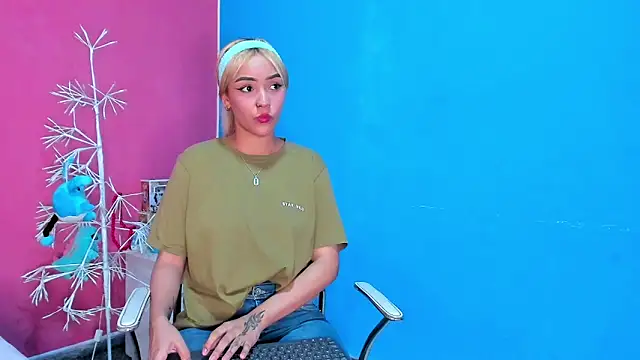 Snapshot of asami_kimi chatting on February 2025 10:26:01 PM asami kimi online show from February 2025 10:26:01 PM