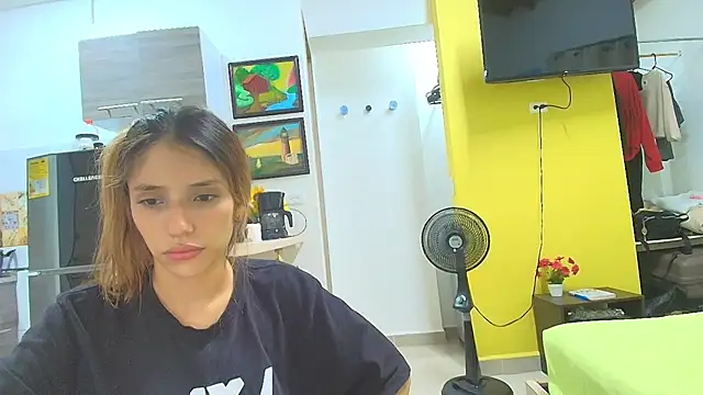 Alaiapink online show from May 2026 01:34:02 AM