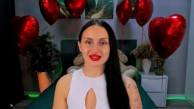 Snapshot of EmiliaBeynard chatting on February 2025 05:48:01 PM EmiliaBeynard online show from February 2025 05:48:01 PM