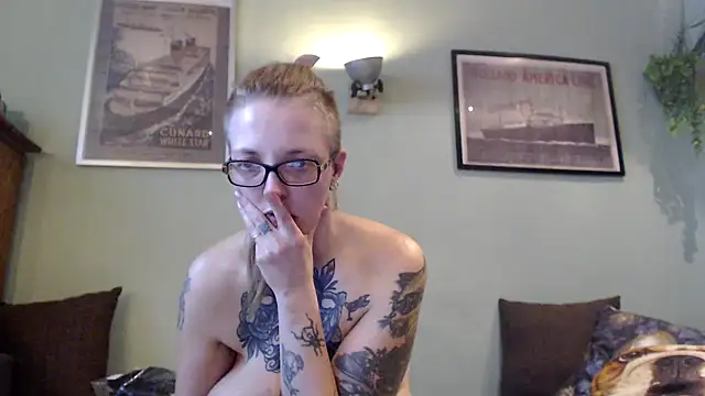 Astrid-Gilbert online show from March 2025 10:43:01 PM