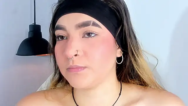 Snapshot of Shanntal_ chatting on October 2025 06:52:01 PM Shanntal online show from October 2025 06:52:01 PM