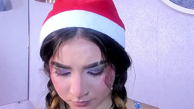 Snapshot of Shanntal_ chatting on November 2025 07:47:01 PM Shanntal online show from November 2025 07:47:01 PM