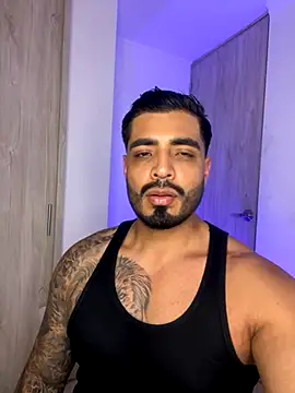 Snapshot of LeandroRusso chatting on November 2025 02:12:01 AM LeandroRusso online show from November 2025 02:12:01 AM