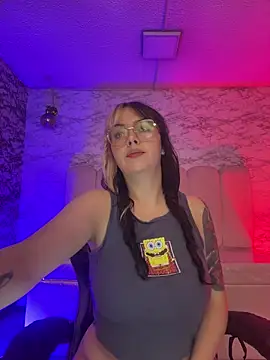 Snapshot of Hela_v chatting on March 2026 02:31:02 PM Hela v online show from March 2026 02:31:02 PM