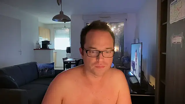 Funnyjul31 online show from September 2025 04:56:01 PM