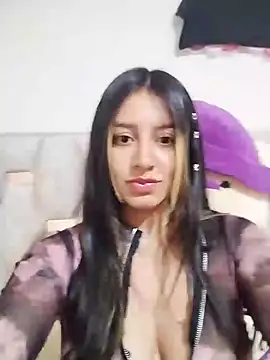 Snapshot of Kendal-Evans chatting on March 2025 03:53:02 AM Kendal-Evans online show from March 2025 03:53:02 AM