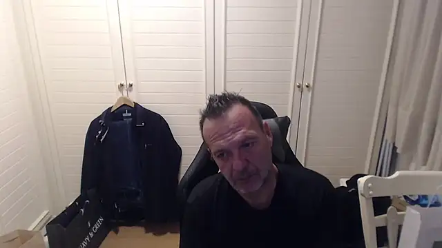 Snapshot of Dimitrios30 chatting on February 2026 04:16:02 PM Dimitrios30 online show from February 2026 04:16:02 PM