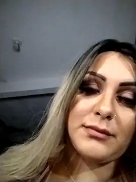 Julianafenix95 online show from March 2026 06:41:01 AM