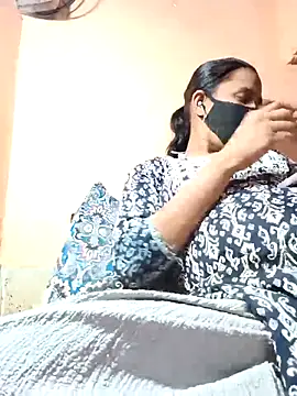 runi31 online show from September 2025 05:57:02 PM