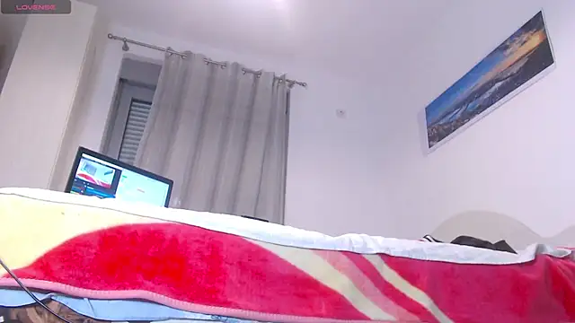 Snapshot of Ju-Hot chatting on December 2024 05:55:01 PM Ju-Hot online show from December 2024 05:55:01 PM