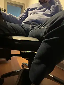 Snapshot of vincent1522 chatting on January 2025 02:41:01 PM vincent1522 online show from January 2025 02:41:01 PM