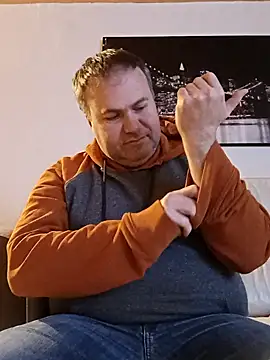 Snapshot of Pourleplasirs chatting on March 2025 10:30:02 PM Pourleplasirs online show from March 2025 10:30:02 PM