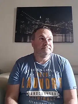 Snapshot of Pourleplasirs chatting on November 2025 02:01:01 PM Pourleplasirs online show from November 2025 02:01:01 PM