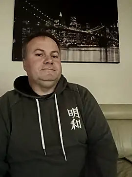 Snapshot of Pourleplasirs chatting on November 2025 09:36:02 PM Pourleplasirs online show from November 2025 09:36:02 PM