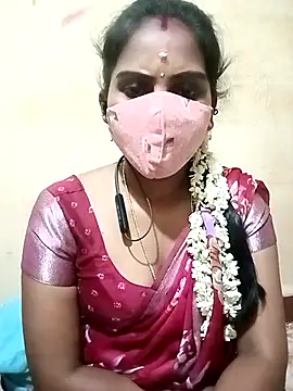 Snapshot of Tamil_roja17 chatting on October 2025 06:10:01 PM Tamil roja17 online show from October 2025 06:10:01 PM