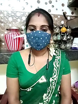 Snapshot of Tamil_roja17 chatting on November 2025 05:35:01 PM Tamil roja17 online show from November 2025 05:35:01 PM