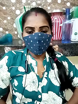 Snapshot of Tamil_roja17 chatting on November 2025 06:03:02 PM Tamil roja17 online show from November 2025 06:03:02 PM