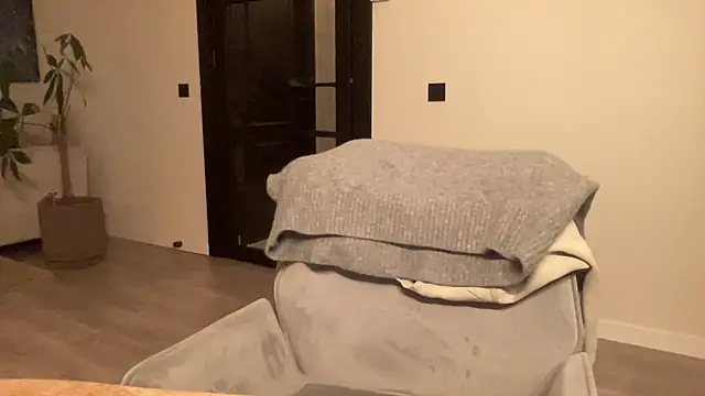 Snapshot of bullyboyy chatting on January 2026 06:20:01 PM bullyboyy online show from January 2026 06:20:01 PM