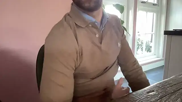 Snapshot of bullyboyy chatting on April 2026 06:36:02 AM bullyboyy online show from April 2026 06:36:02 AM