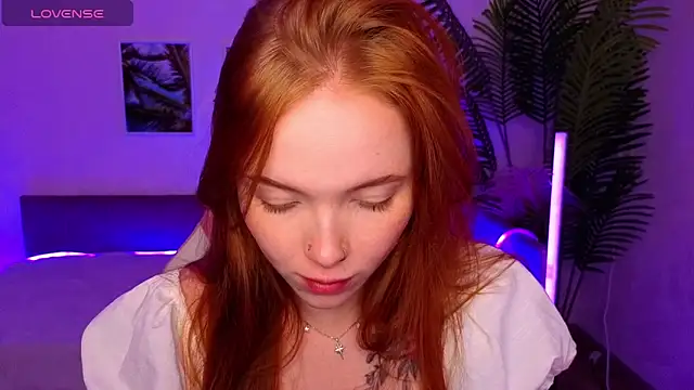 Maya Light online show from October 2025 02:01:02 AM