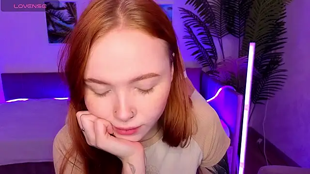 Maya Light online show from October 2025 02:01:02 AM