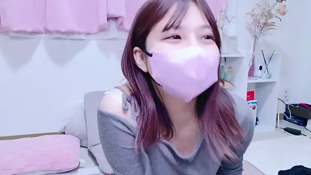 Snapshot of RUKA_o0_0o_ chatting on February 2025 04:47:01 PM RUKA o0 0o online show from February 2025 04:47:01 PM