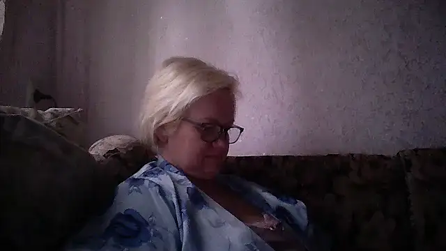 Mayya4321 online show from May 2026 06:43:01 AM