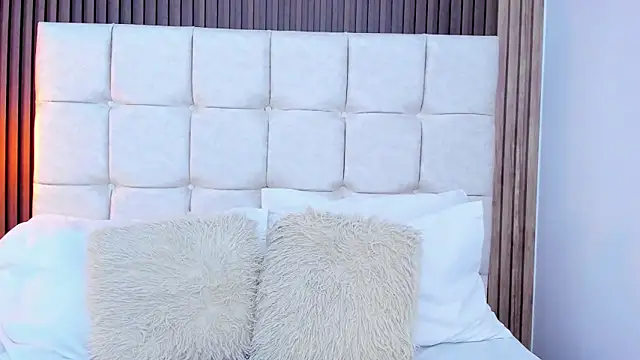 Ariana greenblat online show from March 2026 05:18:02 PM