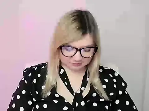 Lola moree online show from October 2025 12:05:01 PM