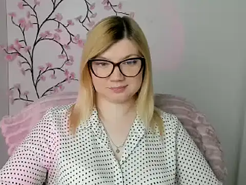Lola moree online show from May 2026 12:02:01 PM