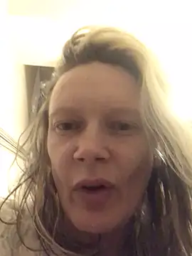 Snapshot of blondey206 chatting on March 2025 01:23:01 AM blondey206 online show from March 2025 01:23:01 AM