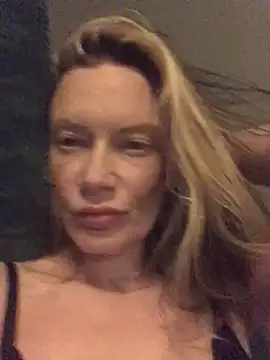 Snapshot of blondey206 chatting on March 2025 12:48:02 AM blondey206 online show from March 2025 12:48:02 AM