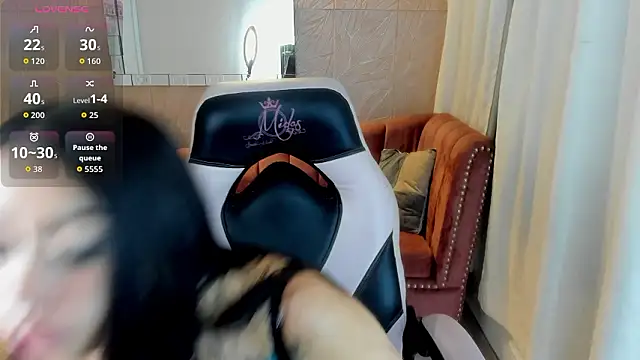 miss isabella m online show from February 2026 01:04:01 PM