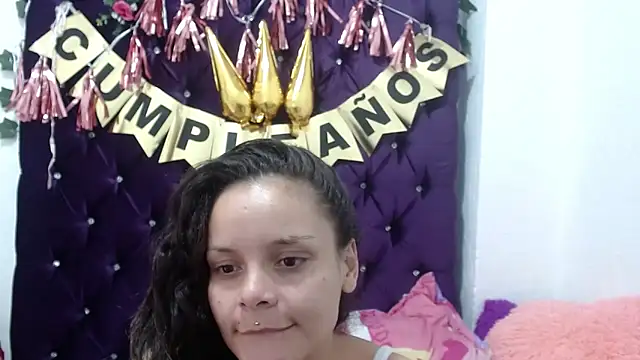 Ariasmithog online show from May 2026 04:24:01 PM
