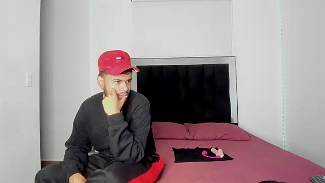 Snapshot of victoriacolin chatting on March 2026 01:09:02 AM victoriacolin online show from March 2026 01:09:02 AM