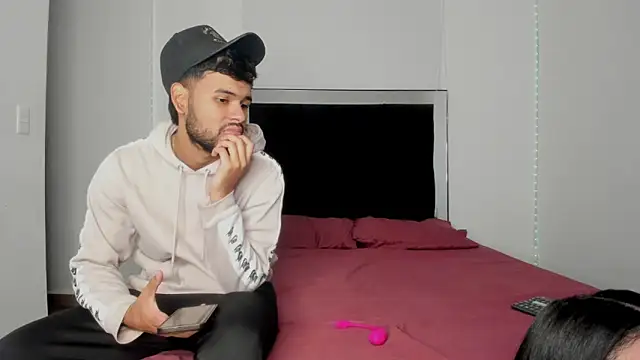 Snapshot of victoriacolin chatting on March 2026 01:20:02 AM victoriacolin online show from March 2026 01:20:02 AM