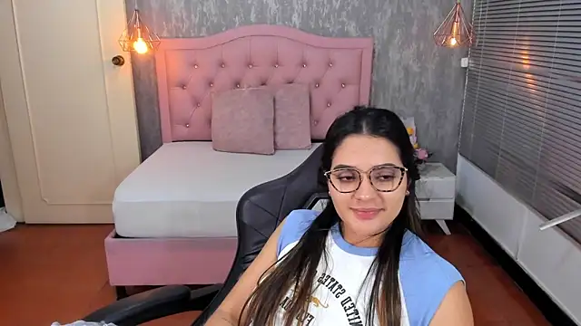 Snapshot of Hadley_ chatting on March 2025 09:50:01 AM Hadley online show from March 2025 09:50:01 AM