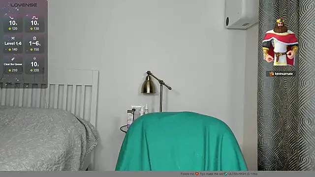 Snapshot of Hustle_Babyy chatting on September 2025 05:46:02 PM Hustle Babyy online show from September 2025 05:46:02 PM