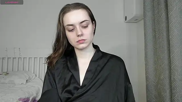 Snapshot of Hustle_Babyy chatting on September 2025 07:49:02 PM Hustle Babyy online show from September 2025 07:49:02 PM