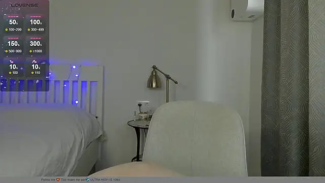 Snapshot of Hustle_Babyy chatting on October 2025 01:53:01 PM Hustle Babyy online show from October 2025 01:53:01 PM