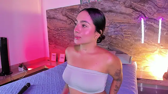 Estefy gomez09 online show from April 2026 11:58:02 AM