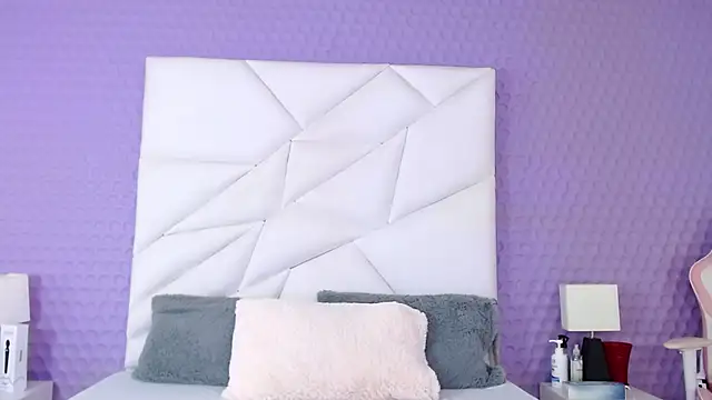 BrielaDiCaprio online show from February 2025 07:38:01 PM