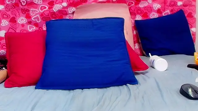 Snapshot of sharlott_miller chatting on February 2025 06:09:01 PM sharlott miller online show from February 2025 06:09:01 PM