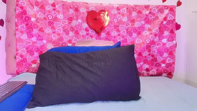 Snapshot of sharlott_miller chatting on February 2025 12:01:02 PM sharlott miller online show from February 2025 12:01:02 PM