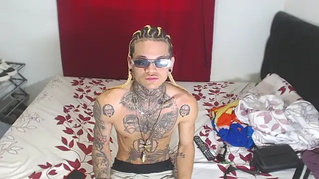 hot man05 online show from February 2025 03:17:01 PM